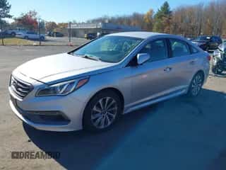 2015 Hyundai Sonata Sport с VIN 5NPE34AF3FH023033, выставлен на аукционе IAAI как лот 43522697 с пробегом 57 603 миль миль и . История ставок и продаж доступна на DreamBid. Изображение 2.