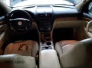 ✅ 2010 Saturn Outlook • VIN: 5GZLVVED8AJ208757 • Lot: 73583114. Wystawiony na Copart z przebiegiem 264 667 mil. Bezpłatny archiwum sprzedaży aukcyjnych z USA i szczegółowy raport historii pojazdu na DreamBid. Zdjęcie 8.