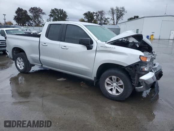 ✅ 2019 Chevrolet Silverado 1500 Work Truck • VIN: 1GCRWAEH7KZ408584 • Lot: 93318075. Wystawiony na Copart z przebiegiem 136 636 mil. Bezpłatny archiwum sprzedaży aukcyjnych z USA i szczegółowy raport historii pojazdu na DreamBid. Zdjęcie 4.