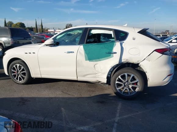 ✅ 2021 Maserati Levante • VIN: ZN661XUA8MX357747 • Lot: 41130139. Wystawiony na IAAI z przebiegiem 48 858 mil. Bezpłatny archiwum sprzedaży aukcyjnych z USA i szczegółowy raport historii pojazdu na DreamBid. Zdjęcie 14.
