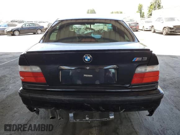 1998 BMW 3 Series M3s z VIN WBSCD9328WEE09518, wystawiony jako Copart lot #62601595 z przebiegiem 154 682 mil mil oraz Szkoda całkowita • Salvage title. Historia ofert i sprzedaży dostępna na DreamBid. Obrazek 6.
