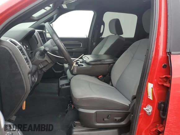 ✅ 2024 Ram 2500 Big Horn • VIN: 3C6UR5DJ5RG353762 • Lot: 90853825. Wystawiony na Copart z przebiegiem 20 372 mil. Bezpłatny archiwum sprzedaży aukcyjnych z USA i szczegółowy raport historii pojazdu na DreamBid. Zdjęcie 7.