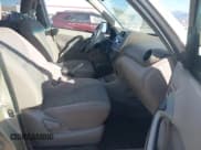 ✅ 2003 Toyota RAV4 • VIN: JTEHH20V136071546 • Lot: 43421940. Listed on IAAI with 204,566 mi. Free auction sales archive from the USA and detailed vehicle history report at DreamBid. Image 5.