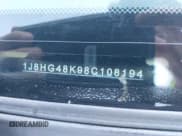 ✅ 2008 Jeep Commander Sport • VIN: 1J8HG48K98C108194 • Lot: 43195264. Wystawiony na IAAI z przebiegiem Nie podano. Bezpłatny archiwum sprzedaży aukcyjnych z USA i szczegółowy raport historii pojazdu na DreamBid. Zdjęcie 9.