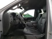 ✅ 2020 Chevrolet Silverado 1500 LT • VIN: 1GCUYDEDXLZ170394 • Lot: 68523474. Wystawiony na Copart z przebiegiem 140 235 mil. Bezpłatny archiwum sprzedaży aukcyjnych z USA i szczegółowy raport historii pojazdu na DreamBid. Zdjęcie 7.