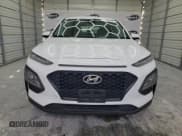 ✅ 2019 Hyundai Kona SE • VIN: KM8K12AA0KU246806 • Лот: 42668074. Опубликован ранее на Copart с пробегом 77 741 миль. Бесплатный доступ к архиву аукционных продаж из США и подробный отчёт об истории автомобиля на DreamBid. Изображение 5.