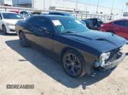 ✅ 2018 Dodge Challenger SXT • VIN: 2C3CDZAG0JH232858 • Lot: 43135440. Wystawiony na IAAI z przebiegiem 114 000 mil. Bezpłatny archiwum sprzedaży aukcyjnych z USA i szczegółowy raport historii pojazdu na DreamBid. Zdjęcie 1.