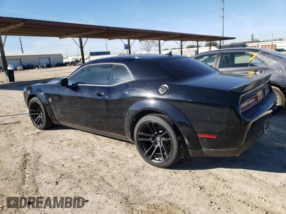 ✅ 2022 Dodge Challenger R/T Scat Pack Widebody • VIN: 2C3CDZFJ6NH164446 • Lot: 72323342. Wystawiony na Copart z przebiegiem 21 608 mil. Bezpłatny archiwum sprzedaży aukcyjnych z USA i szczegółowy raport historii pojazdu na DreamBid. Zdjęcie 2.