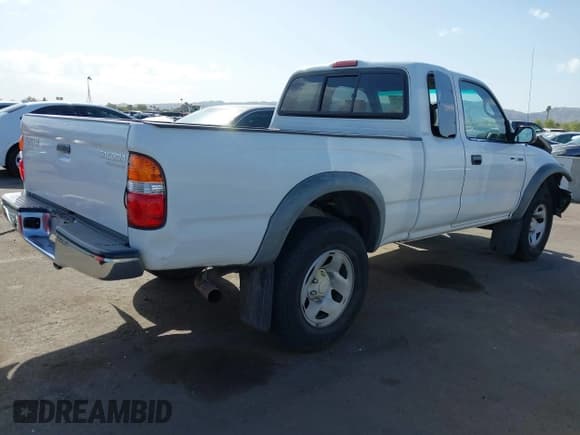 ✅ 2002 Toyota Tacoma PreRunner • VIN: 5TESM92N32Z883802 • Lot: 41949270. Wystawiony na IAAI z przebiegiem 219 690 mil. Bezpłatny archiwum sprzedaży aukcyjnych z USA i szczegółowy raport historii pojazdu na DreamBid. Zdjęcie 4.