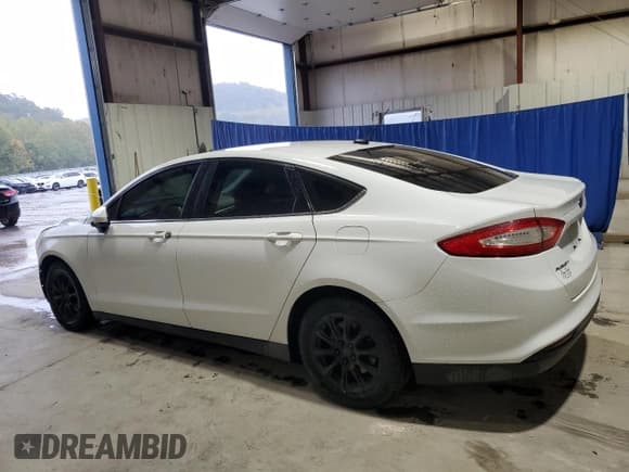 ✅ 2016 Ford Fusion S • VIN: 1FA6P0G7XG5118424 • Lot: 81214115. Wystawiony na Copart z przebiegiem 134 377 mil. Bezpłatny archiwum sprzedaży aukcyjnych z USA i szczegółowy raport historii pojazdu na DreamBid. Zdjęcie 2.