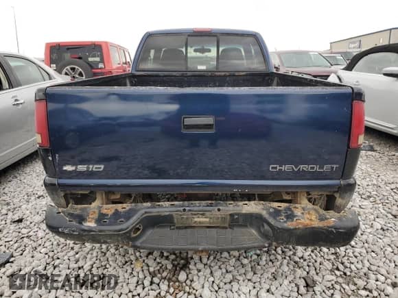2001 Chevrolet S-10 LS ZR2 с VIN 1GCCT19W918144487, выставлен на аукционе Copart как лот 84958094 с пробегом Не указан миль и Списание • Salvage title. История ставок и продаж доступна на DreamBid. Изображение 6.