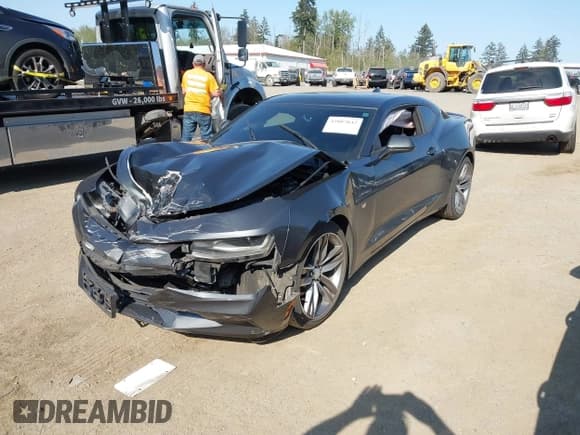 ✅ 2017 Chevrolet Camaro 2LT • VIN: 1G1FD1RS6H0102626 • Lot: 42087842. Wystawiony na IAAI z przebiegiem Nie podano. Bezpłatny archiwum sprzedaży aukcyjnych z USA i szczegółowy raport historii pojazdu na DreamBid. Zdjęcie 2.