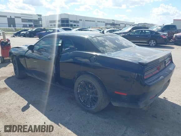 ✅ 2015 Dodge Challenger R/T • VIN: 2C3CDZATXFH747743 • Lot: 43280088. Wystawiony na IAAI z przebiegiem 128 855 mil. Bezpłatny archiwum sprzedaży aukcyjnych z USA i szczegółowy raport historii pojazdu na DreamBid. Zdjęcie 3.