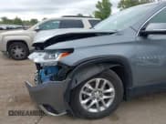 ✅ 2020 Chevrolet Traverse LT Cloth • VIN: 1GNERGKW4LJ171782 • Lot: 43415058. Wystawiony na IAAI z przebiegiem 76 109 mil. Bezpłatny archiwum sprzedaży aukcyjnych z USA i szczegółowy raport historii pojazdu na DreamBid. Zdjęcie 6.