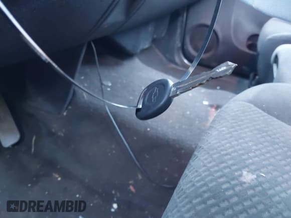 ✅ 2008 Chevrolet Silverado 2500HD LTZ • VIN: 1GCHK23678F152231 • Lot: 43484212. Wystawiony na IAAI z przebiegiem 192 824 mil. Bezpłatny archiwum sprzedaży aukcyjnych z USA i szczegółowy raport historii pojazdu na DreamBid. Zdjęcie 11.