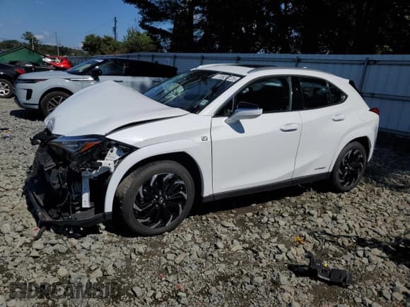 ✅ 2022 Lexus UX 250h F Sport • VIN: JTHR9JBH0N2061039 • Lot: 70824725. Listed on Copart with 39,154 mi. Free auction sales archive from the USA and detailed vehicle history report at DreamBid. Image 1.