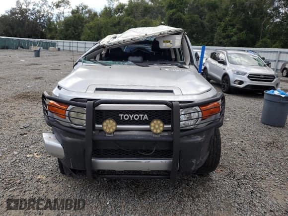 ✅ 2008 Toyota FJ Cruiser • VIN: JTEBU11F88K008428 • Lot: 80370255. Wystawiony na Copart z przebiegiem Nie podano. Bezpłatny archiwum sprzedaży aukcyjnych z USA i szczegółowy raport historii pojazdu na DreamBid. Zdjęcie 5.