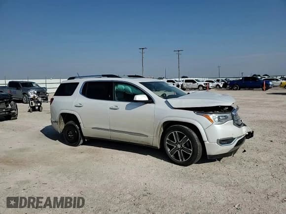 ✅ 2018 GMC Acadia Denali • VIN: 1GKKNPLS9JZ120803 • Lot: 70389155. Listed on Copart with 99,597 mi. Free auction sales archive from the USA and detailed vehicle history report at DreamBid. Image 15.
