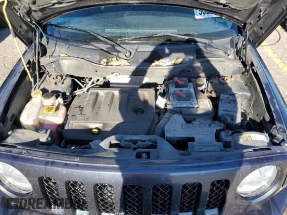 ✅ 2016 Jeep Patriot Sport • VIN: 1C4NJRBB1GD556648 • Lot: 93229535. Wystawiony na Copart z przebiegiem 120 443 mil. Bezpłatny archiwum sprzedaży aukcyjnych z USA i szczegółowy raport historii pojazdu na DreamBid. Zdjęcie 12.