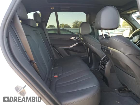 ✅ 2021 BMW X5 xDrive45e • VIN: 5UXTA6C06M9H64205 • Lot: 85820995. Wystawiony na Copart z przebiegiem 68 561 mil. Bezpłatny archiwum sprzedaży aukcyjnych z USA i szczegółowy raport historii pojazdu na DreamBid. Zdjęcie 11.