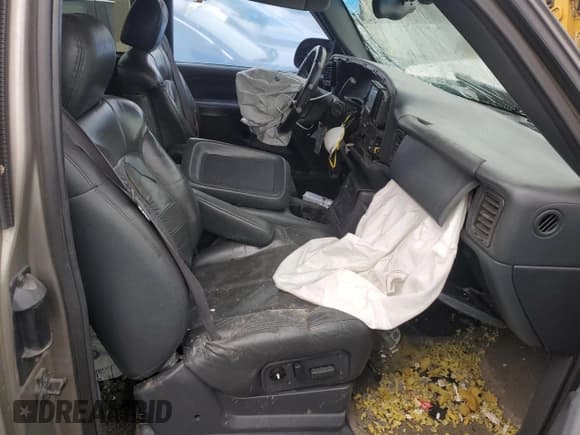 ✅ 2000 Chevrolet Silverado 1500 LT • VIN: 1GCEC19T4YZ183443 • Лот: 46605465. Опубликован ранее на Copart с пробегом Не указан. Бесплатный доступ к архиву аукционных продаж из США и подробный отчёт об истории автомобиля на DreamBid. Изображение 7.