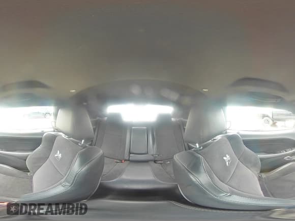 ✅ 2015 Dodge Challenger R/T Scat Pack • VIN: 2C3CDZFJ5FH842654 • Lot: 64934915. Wystawiony na Copart z przebiegiem 26 352 mil. Bezpłatny archiwum sprzedaży aukcyjnych z USA i szczegółowy raport historii pojazdu na DreamBid. Zdjęcie 14.