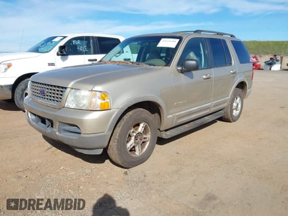 ✅ 2002 Ford Explorer XLT • VIN: 1FMDU73E32ZB76573 • Lot: 41612109. Wystawiony na IAAI z przebiegiem 227 220 mil. Bezpłatny archiwum sprzedaży aukcyjnych z USA i szczegółowy raport historii pojazdu na DreamBid. Zdjęcie 2.
