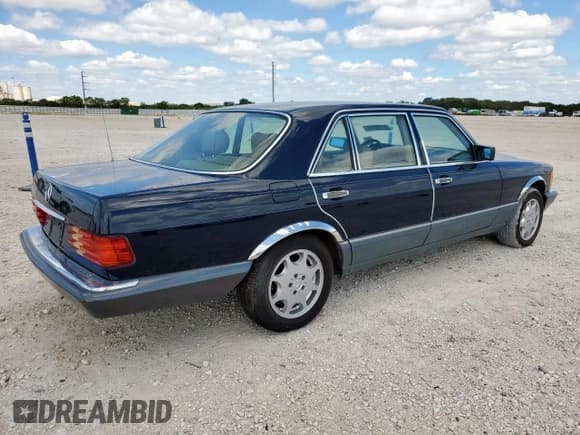 ✅ 1987 Mercedes-Benz 420 SEL • VIN: WDBCA35D8HA328374 • Lot: 81735115. Listed on Copart with 196,943 mi. Free auction sales archive from the USA and detailed vehicle history report at DreamBid. Image 3.