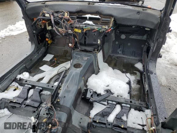 ✅ 1991 BMW M5 • VIN: WBSHD9314MBK06232 • Лот: 44816475. Опубликован ранее на Copart с пробегом Не указан. Бесплатный доступ к архиву аукционных продаж из США и подробный отчёт об истории автомобиля на DreamBid. Изображение 8.