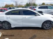 ✅ 2022 Kia Forte GT-Line • VIN: 3KPF54AD6NE426584 • Лот: 43652439. Опубликован ранее на IAAI с пробегом 88 091 миль. Бесплатный доступ к архиву аукционных продаж из США и подробный отчёт об истории автомобиля на DreamBid. Изображение 14.