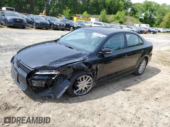 ✅ 2011 Volkswagen Jetta SE • VIN: 3VWDZ7AJ0BM368845 • Lot: 57645645. Listed on Copart with 175,585 mi. Free auction sales archive from the USA and detailed vehicle history report at DreamBid. Image 1.