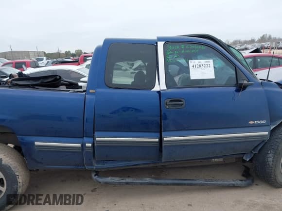 ✅ 2000 Chevrolet Silverado 1500 • VIN: 2GCEC19W7Y1367696 • Лот: 41283222. Опубликован ранее на IAAI с пробегом Не указан. Бесплатный доступ к архиву аукционных продаж из США и подробный отчёт об истории автомобиля на DreamBid. Изображение 14.