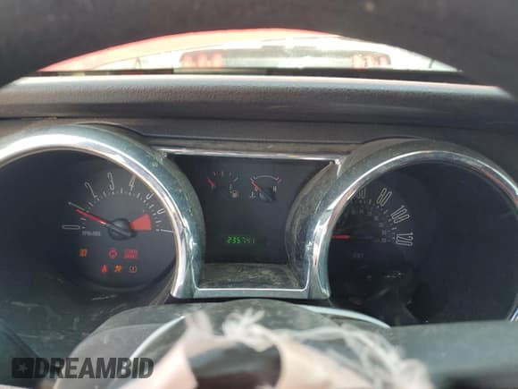 ✅ 2009 Ford Mustang • VIN: 1ZVHT80N395146250 • Lot: 52203645. Listed on Copart with 235,741 mi. Free auction sales archive from the USA and detailed vehicle history report at DreamBid. Image 9.