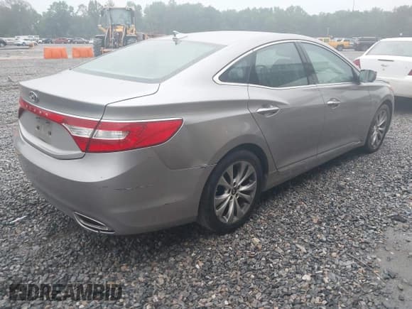 ✅ 2013 Hyundai Azera • VIN: KMHFG4JG7DA199553 • Лот: 42218944. Опубликован ранее на IAAI с пробегом 131 959 миль. Бесплатный доступ к архиву аукционных продаж из США и подробный отчёт об истории автомобиля на DreamBid. Изображение 4.