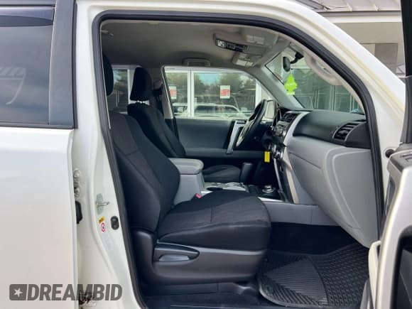 ✅ 2013 Toyota 4Runner SR5 • VIN: JTEBU5JR3D5130804 • Lot: 92353055. Wystawiony na Copart z przebiegiem 238 501 mil. Bezpłatny archiwum sprzedaży aukcyjnych z USA i szczegółowy raport historii pojazdu na DreamBid. Zdjęcie 5.