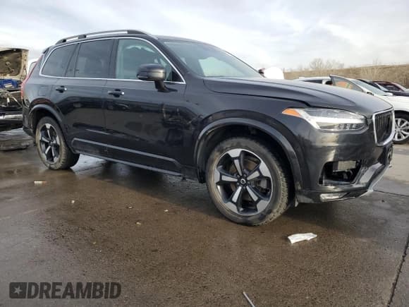 ✅ 2017 Volvo XC90 Momentum • VIN: YV4102XK5H1140782 • Лот: 87485594. Опубликован ранее на Copart с пробегом 72 360 миль. Бесплатный доступ к архиву аукционных продаж из США и подробный отчёт об истории автомобиля на DreamBid. Изображение 4.