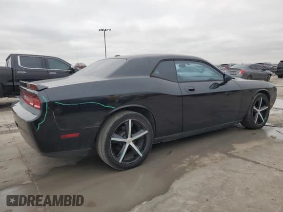 ✅ 2010 Dodge Challenger SE • VIN: 2B3CJ4DV0AH159879 • Lot: 45016735. Wystawiony na Copart z przebiegiem 192 201 mil. Bezpłatny archiwum sprzedaży aukcyjnych z USA i szczegółowy raport historii pojazdu na DreamBid. Zdjęcie 3.