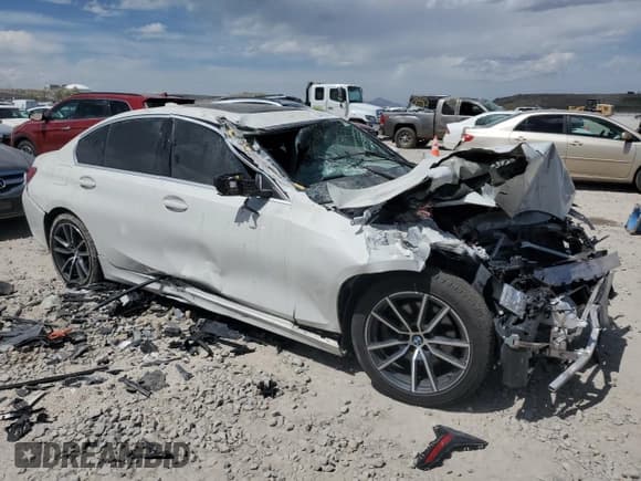 ✅ 2020 BMW 3 Series 330i xDrive • VIN: 3MW5R7J04L8B24895 • Lot: 54410345. Listed on Copart with 79,795 mi. Free auction sales archive from the USA and detailed vehicle history report at DreamBid. Image 4.