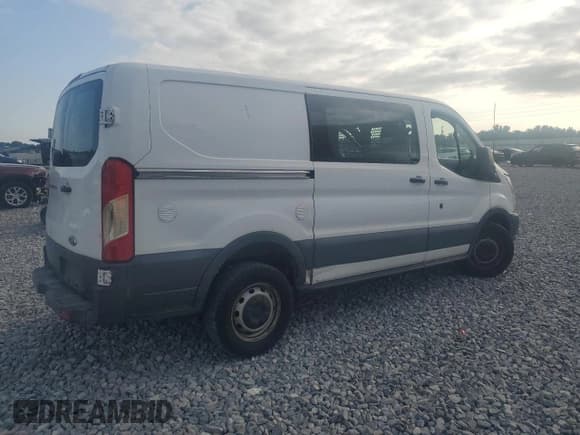 ✅ 2015 Ford Transit Cargo • VIN: 1FTNR1YM6FKA17391 • Лот: 56418755. Опубликован ранее на Copart с пробегом 247 093 миль. Бесплатный доступ к архиву аукционных продаж из США и подробный отчёт об истории автомобиля на DreamBid. Изображение 3.
