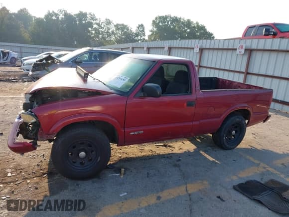 ✅ 2003 Chevrolet S-10 • VIN: 1GCCS14X638177534 • Лот: 43254450. Опубликован ранее на IAAI с пробегом 323 540 миль. Бесплатный доступ к архиву аукционных продаж из США и подробный отчёт об истории автомобиля на DreamBid. Изображение 14.