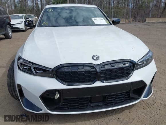 ✅ 2024 BMW 3 Series M340i xDrive • VIN: 3MW49FF02R8D79729 • Lot: 41923780. Listed on IAAI with 10,208 mi. Free auction sales archive from the USA and detailed vehicle history report at DreamBid. Image 12.