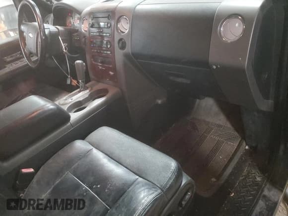 ✅ 2005 Ford F-150 XLT • VIN: 1FTPX14515FA53879 • Lot: 85462724. Listed on Copart with 143,289 mi. Free auction sales archive from the USA and detailed vehicle history report at DreamBid. Image 8.