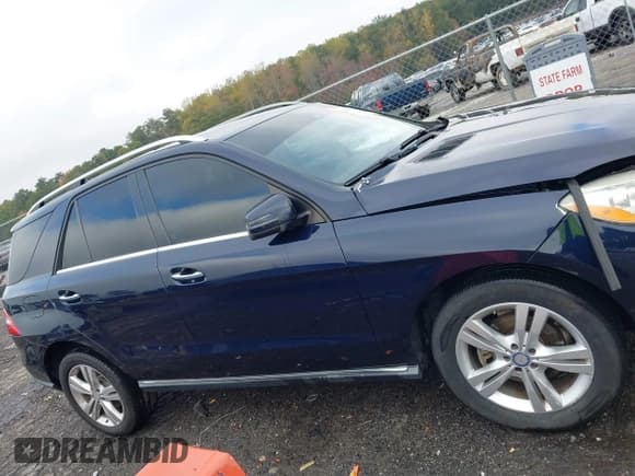 ✅ 2015 Mercedes-Benz M 250 • VIN: 4JGDA0EB5FA472458 • Lot: 43590754. Listed on IAAI with 171,771 mi. Free auction sales archive from the USA and detailed vehicle history report at DreamBid. Image 13.