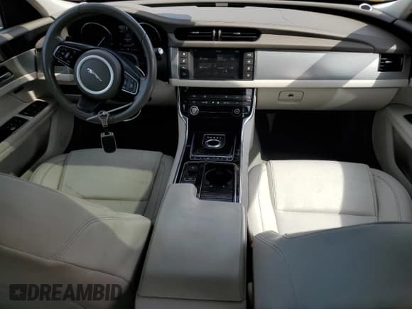 ✅ 2016 Jaguar XF 35t Premium • VIN: SAJBD4BV5GCY24454 • Lot: 66205975. Listed on Copart with 107,837 mi. Free auction sales archive from the USA and detailed vehicle history report at DreamBid. Image 8.