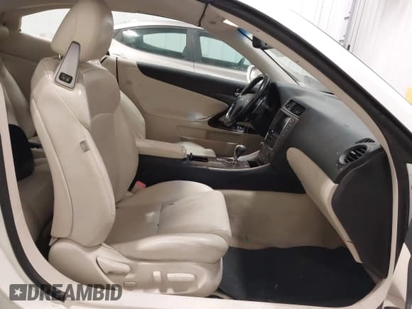 ✅ 2010 Lexus IS 250 C • VIN: JTHFF2C20A2513920 • Lot: 42084678. Listed on IAAI with 175,530 mi. Free auction sales archive from the USA and detailed vehicle history report at DreamBid. Image 5.