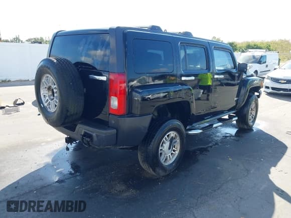 ✅ 2006 Hummer H3 • VIN: 5GTDN136768102925 • Lot: 43531055. Wystawiony na IAAI z przebiegiem 183 934 mil. Bezpłatny archiwum sprzedaży aukcyjnych z USA i szczegółowy raport historii pojazdu na DreamBid. Zdjęcie 4.