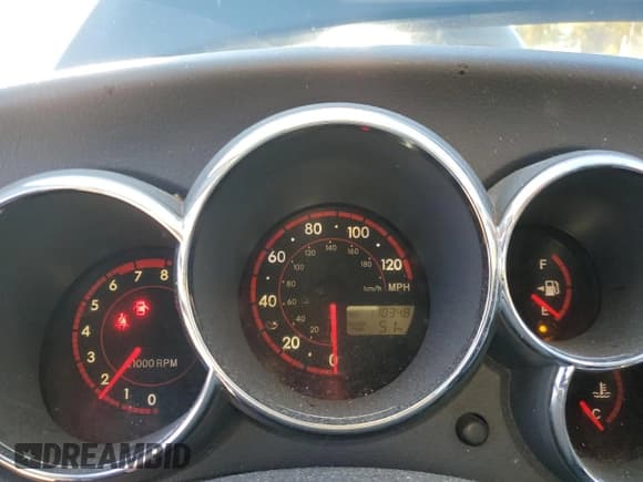 ✅ 2006 Toyota Matrix XR • VIN: 2T1KR32E16C605281 • Лот: 90936715. Опубликован ранее на Copart с пробегом 110 348 миль. Бесплатный доступ к архиву аукционных продаж из США и подробный отчёт об истории автомобиля на DreamBid. Изображение 9.