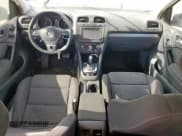 ✅ 2014 Volkswagen Golf TDI • VIN: WVWDM7AJ5EW008217 • Lot: 81693195. Wystawiony na Copart z przebiegiem 135 095 mil. Bezpłatny archiwum sprzedaży aukcyjnych z USA i szczegółowy raport historii pojazdu na DreamBid. Zdjęcie 8.