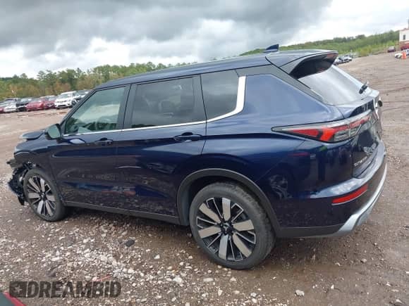 2025 Mitsubishi Outlander SE z VIN JA4J3VA83SZ027599, wystawiony jako IAAI lot #43566274 z przebiegiem 11 323 mil mil oraz . Historia ofert i sprzedaży dostępna na DreamBid. Obrazek 13.