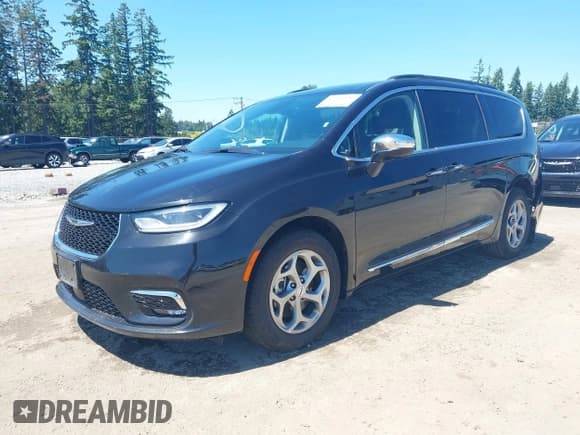 ✅ 2023 Chrysler Pacifica Limited • VIN: 2C4RC1GG3PR619862 • Lot: 42395436. Listed on IAAI with 47,533 mi. Free auction sales archive from the USA and detailed vehicle history report at DreamBid. Image 2.